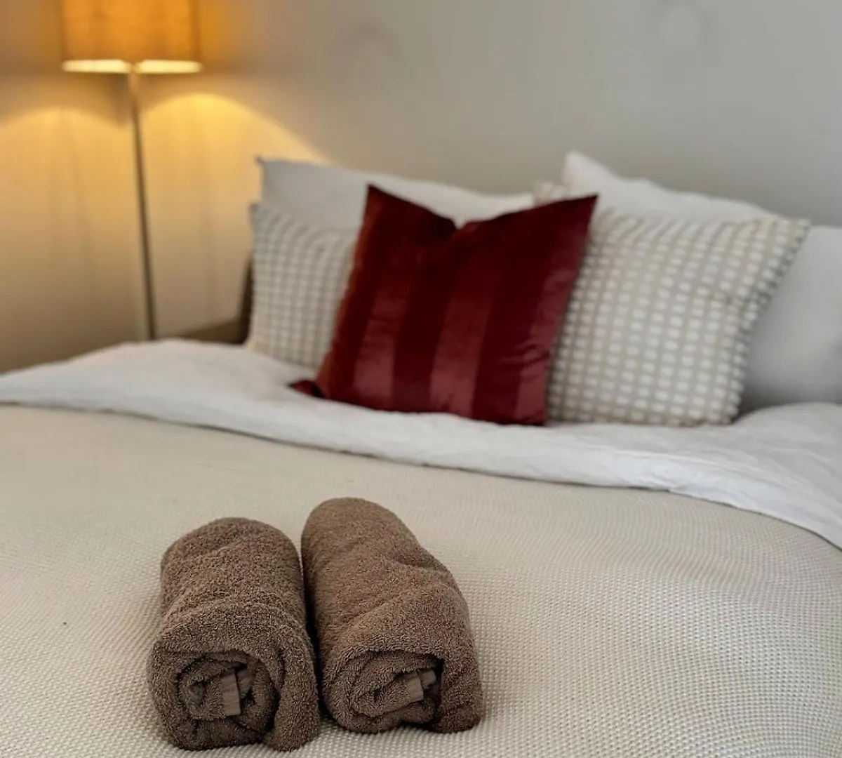 Modern Studio Apartment Right On The Dock - Near Downtown برغن
